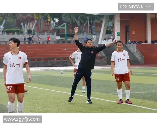 聚焦重庆足球队个人能力提升与团队协作的完美结合探讨